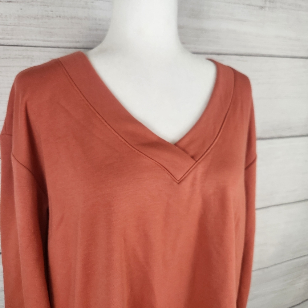Orvis Women's V-Neck Rust Colored Sweater - Picture 2 of 7